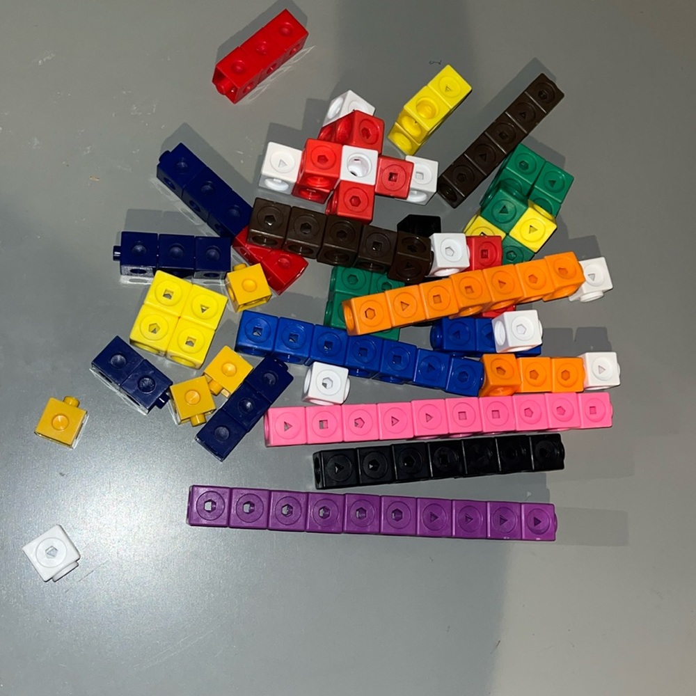 Lakeshore Linking Cubes